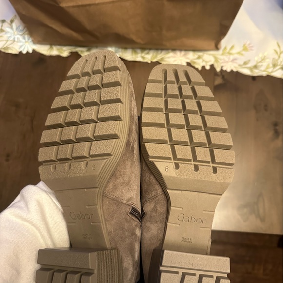 Gabor Boots (Open to offers!) - Picture 5 of 7